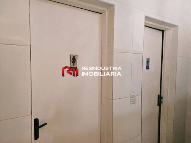 Salão Comercial para Locação em Barueri - 4