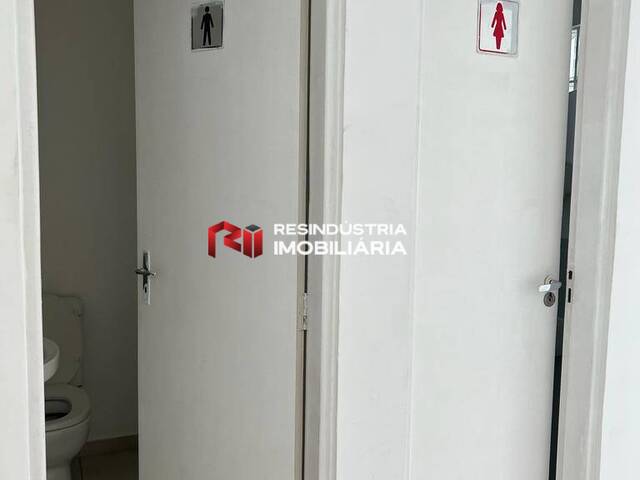 Salão Comercial para Locação em Barueri - 4