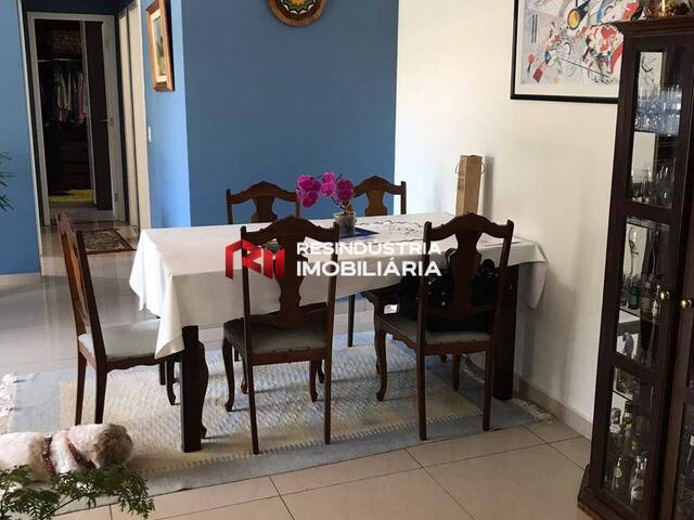 Apartamento para Venda em Santana de Parnaíba - 4