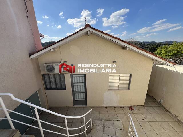 Casa para Venda em Santana de Parnaíba - 3