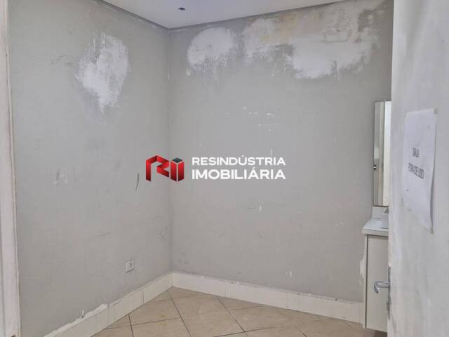 Salão Comercial para Locação em Barueri - 3