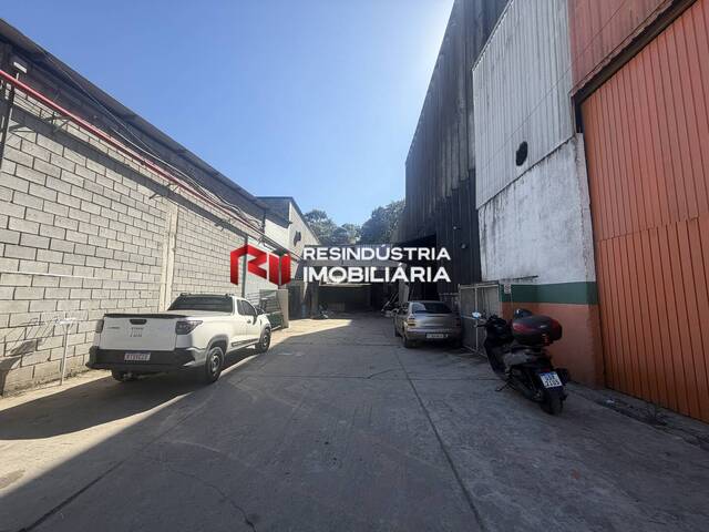Galpão para Locação em Jandira - 2