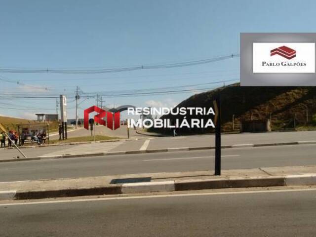 Galpão para Locação em Jandira - 2