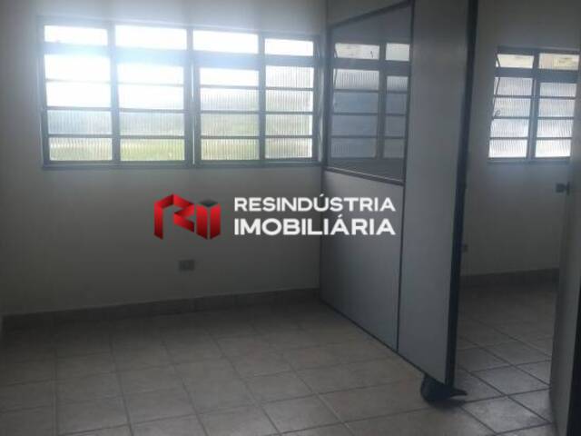 Galpão para Locação em Jandira - 3