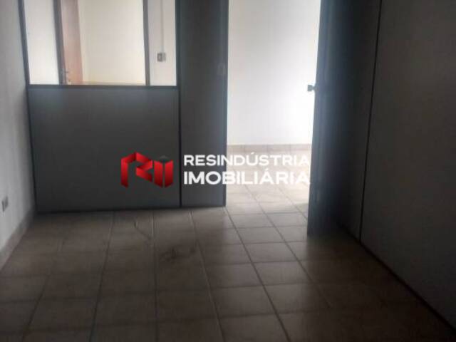 Galpão para Locação em Jandira - 4