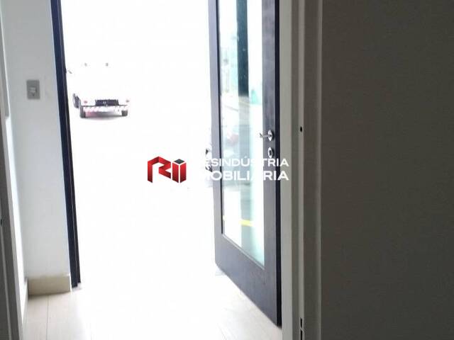 Galpão para Locação em Santana de Parnaíba - 4