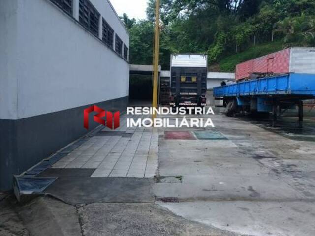 Galpão para Locação em Jandira - 2