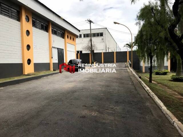 Galpão para Locação em Jandira - 2