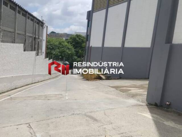 Galpão para Locação em Osasco - 4