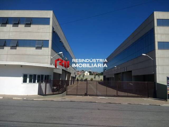 Galpão para Locação em Jandira - 3