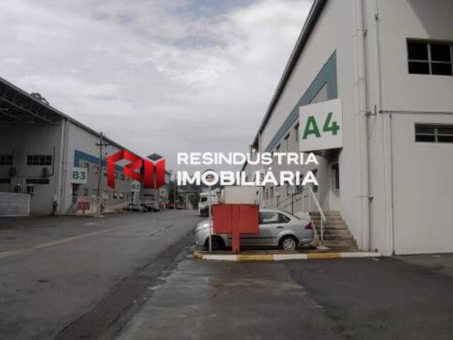 Galpão para Locação em Jandira - 3