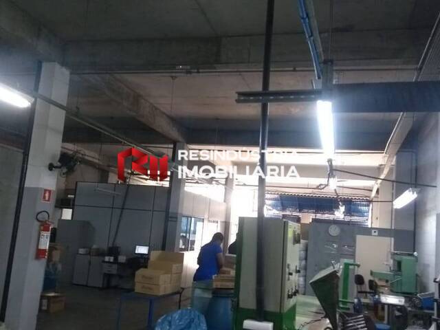 Galpão para Locação em Jandira - 3