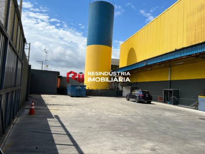Galpão de 4.500 m² para Locação e Venda em Itapevi - SP.