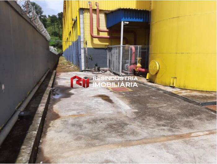 Galpão de 4.500 m² para Locação e Venda em Itapevi - SP.