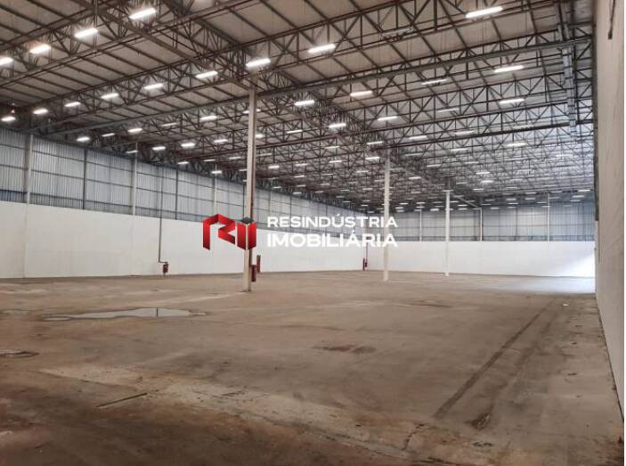Galpão de 4.500 m² para Locação e Venda em Itapevi - SP.