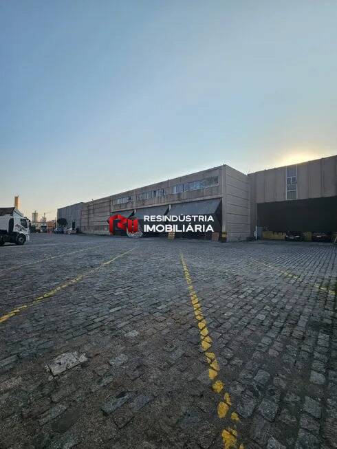 Galpão Locação 4.200 m² em Osasco, SP.