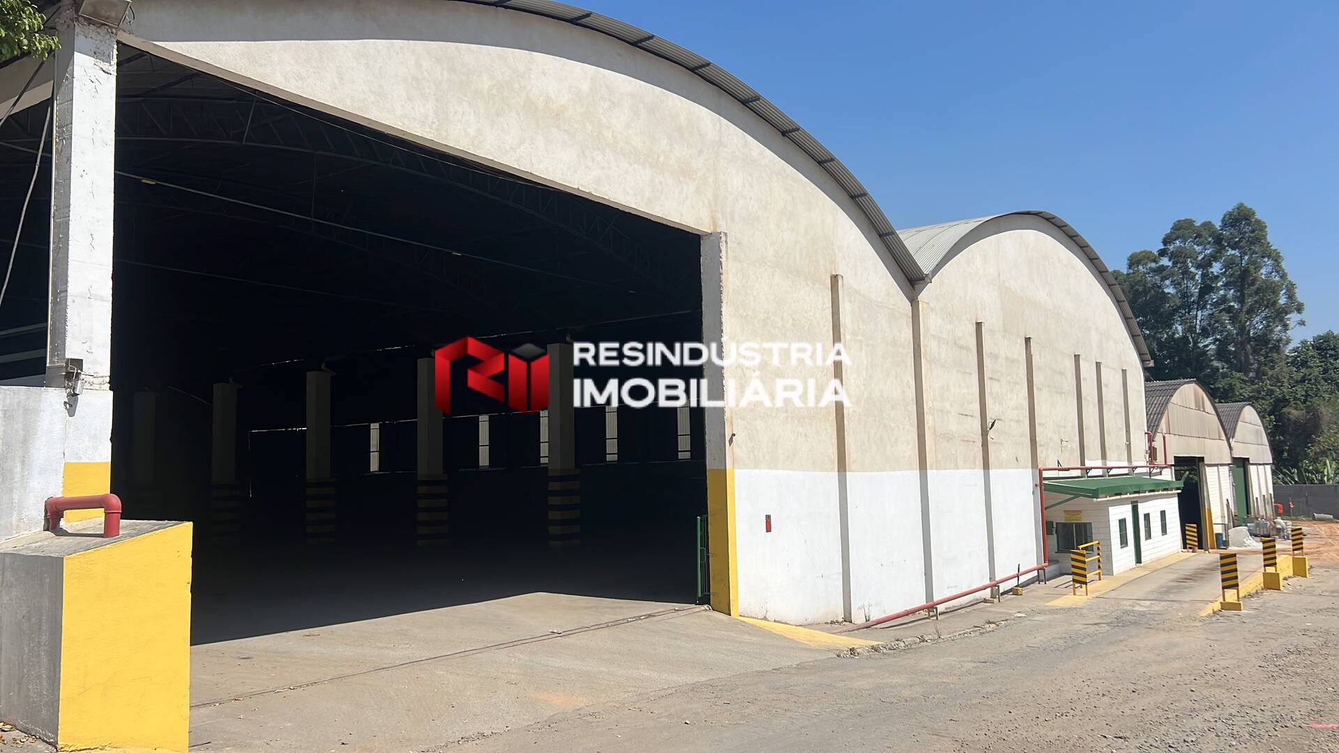 Depósito-Galpão, 4200 m² - Foto 1