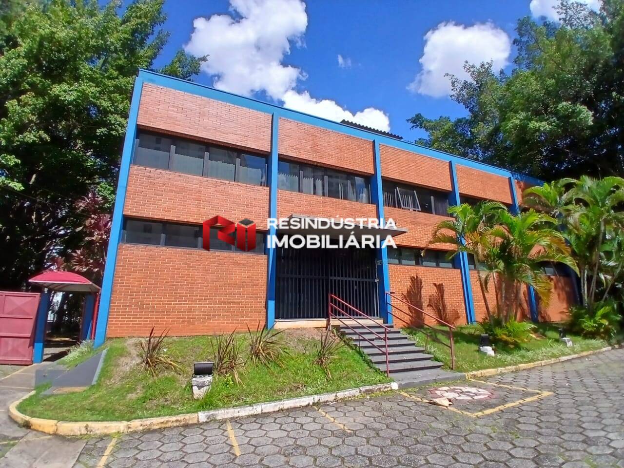 Galpão 1.649 m² Locação Alphaville Barueri, SP.