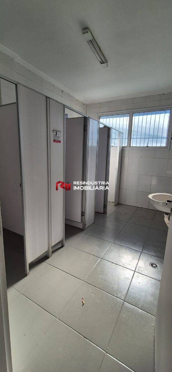 Depósito-Galpão-Armazém para alugar, 1642m² - Foto 19