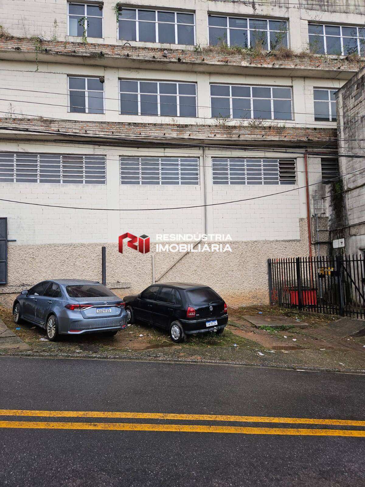 Depósito-Galpão-Armazém para alugar, 1600m² - Foto 3