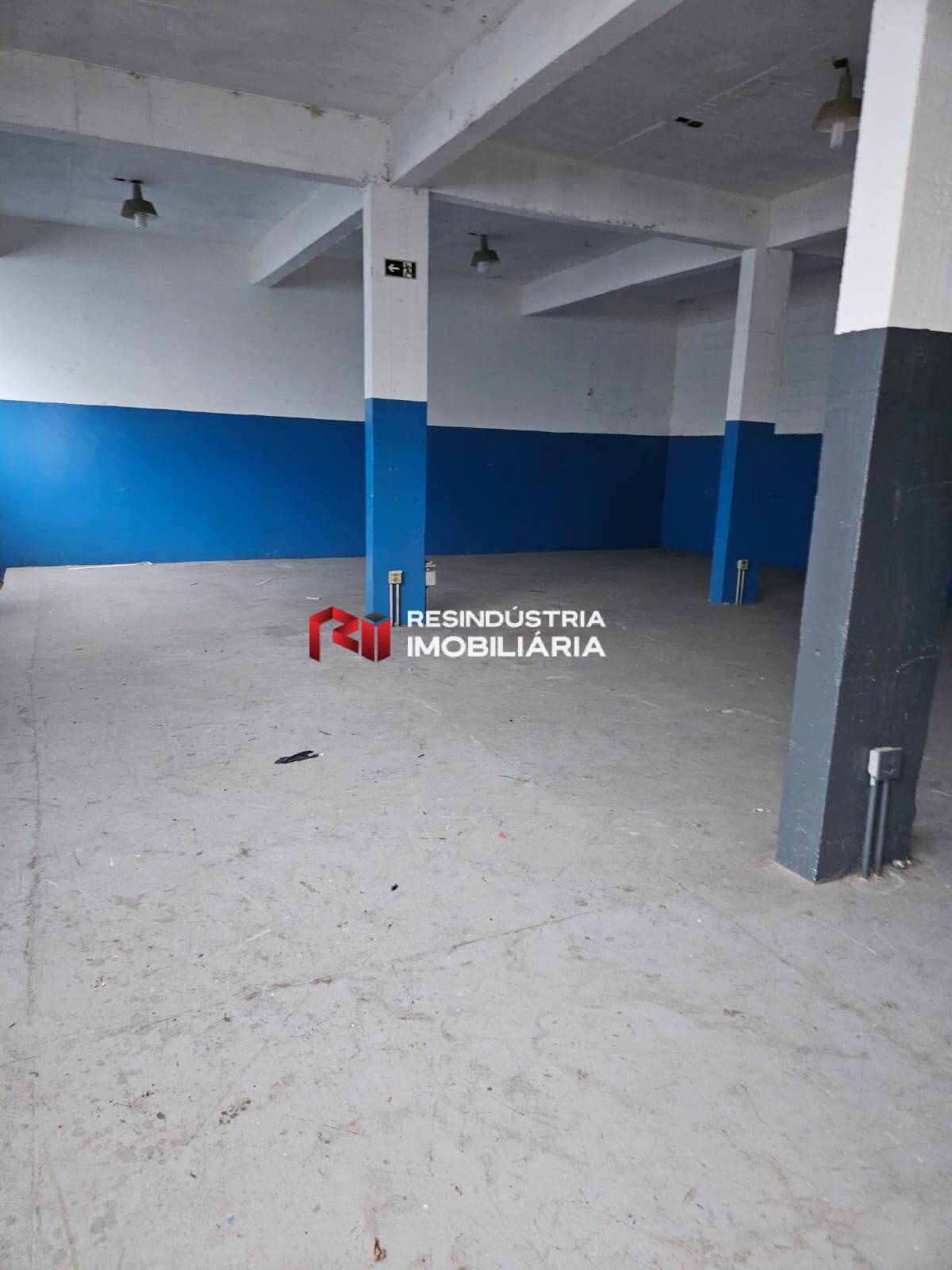 Depósito-Galpão-Armazém para alugar, 1600m² - Foto 8