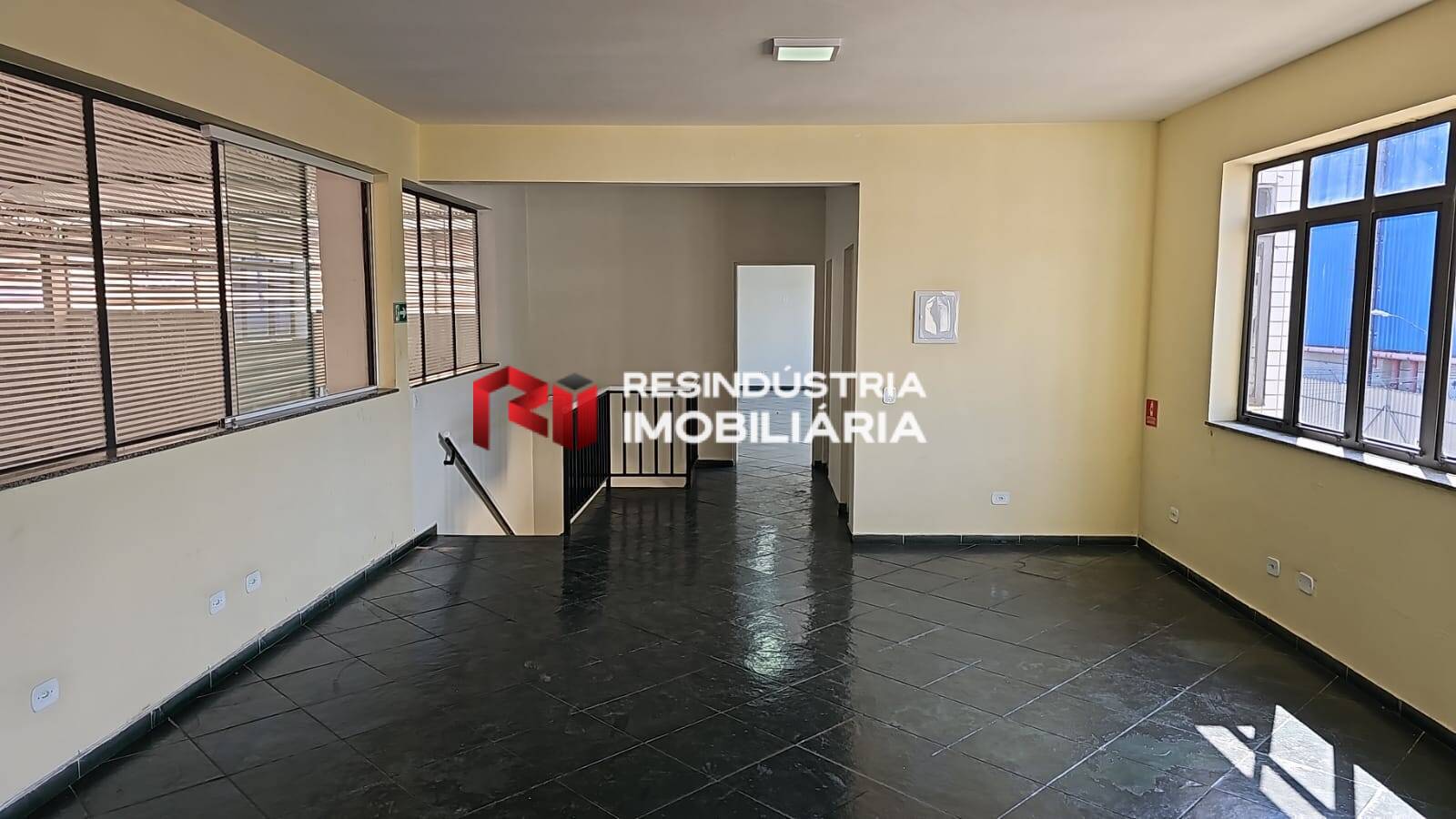 Depósito-Galpão-Armazém para alugar, 1280m² - Foto 10