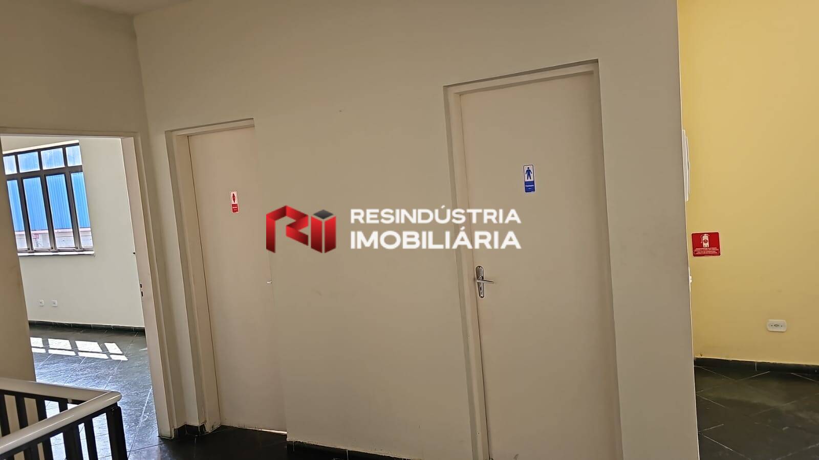 Depósito-Galpão-Armazém para alugar, 1280m² - Foto 14