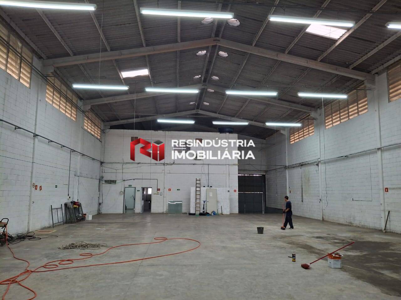 Depósito-Galpão-Armazém para alugar, 650m² - Foto 3