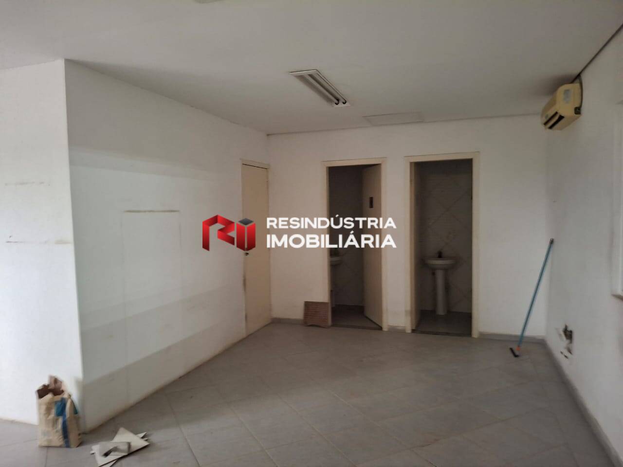 Depósito-Galpão-Armazém para alugar, 650m² - Foto 12