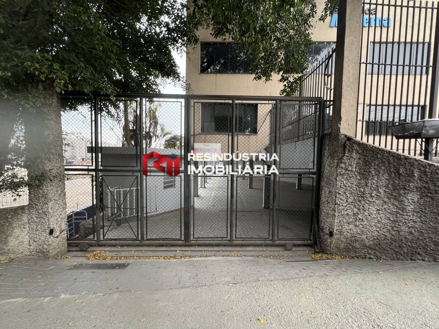 Depósito-Galpão-Armazém para alugar, 1900m² - Foto 1