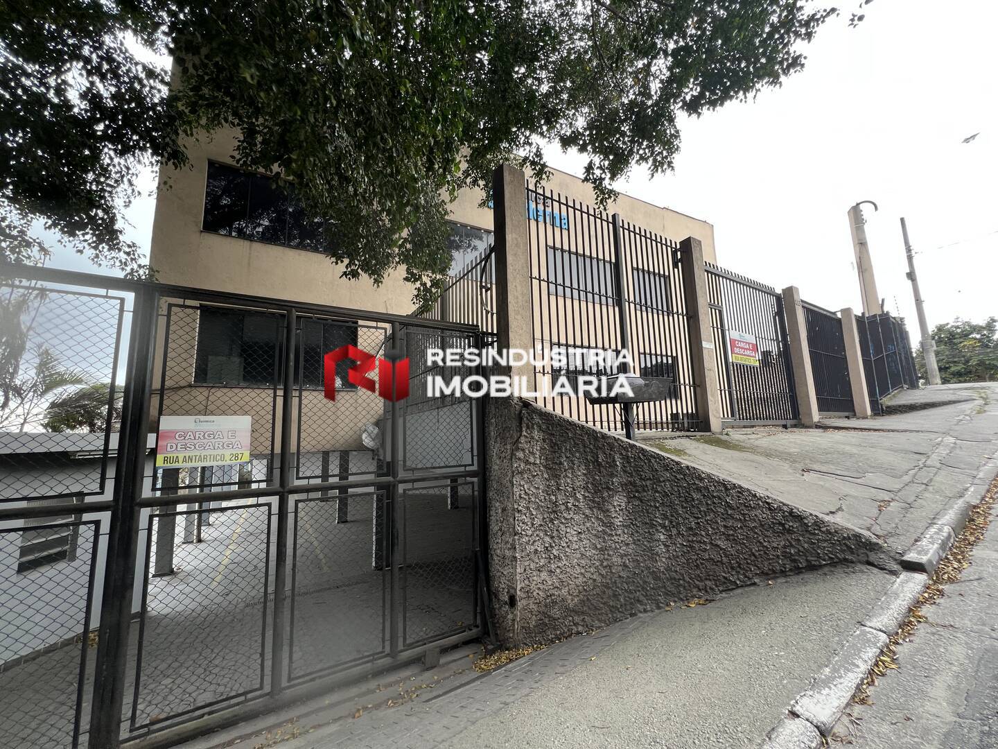 Depósito-Galpão-Armazém para alugar, 1900m² - Foto 2