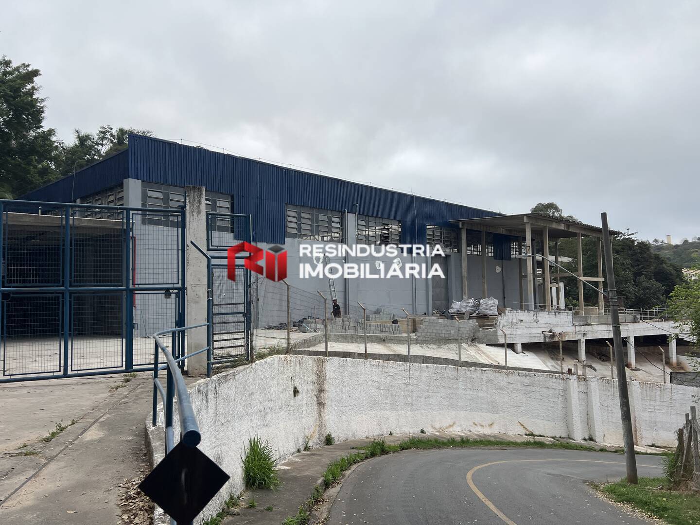 Depósito-Galpão-Armazém para alugar, 1900m² - Foto 16