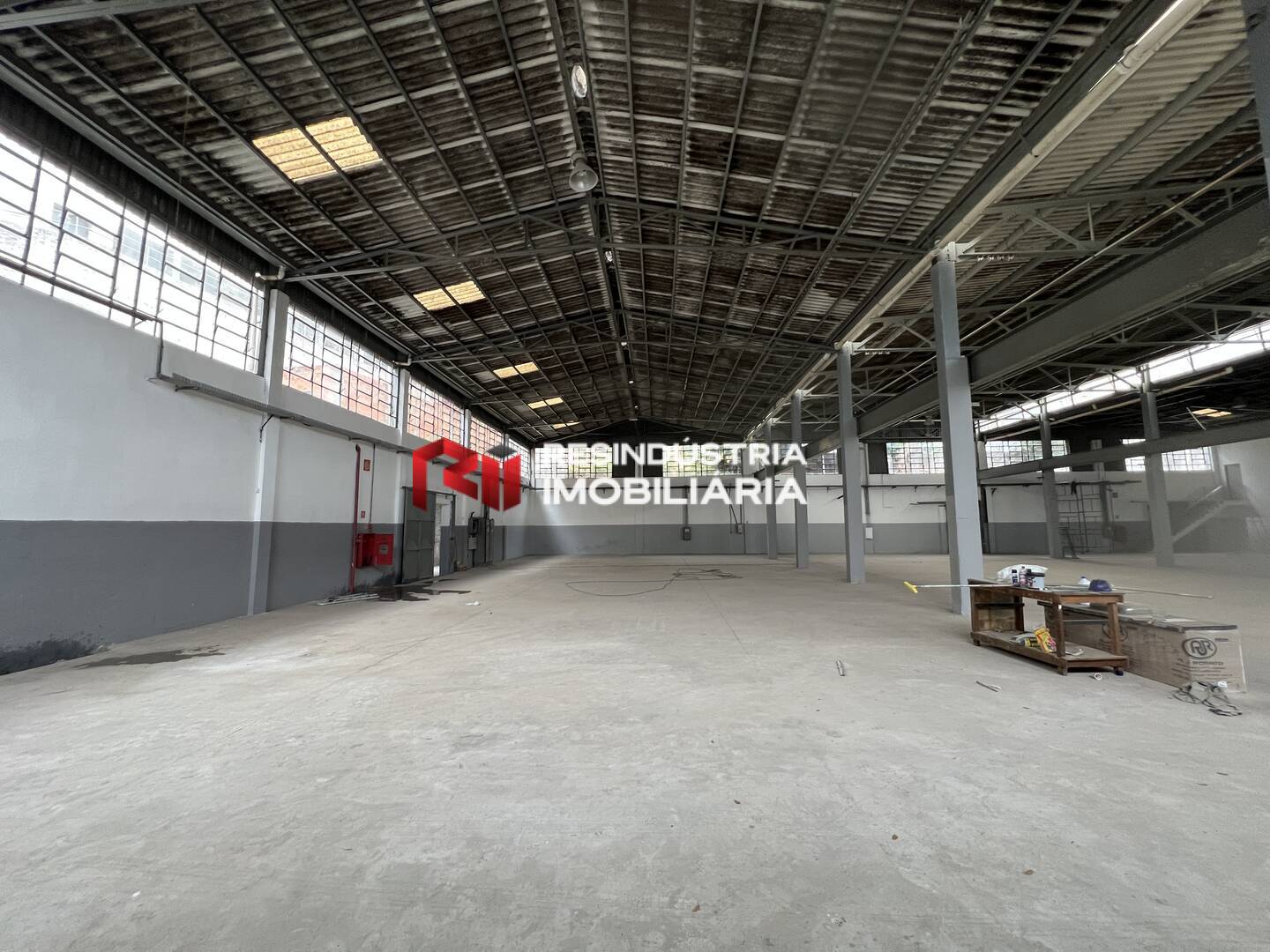 Depósito-Galpão-Armazém para alugar, 1900m² - Foto 31