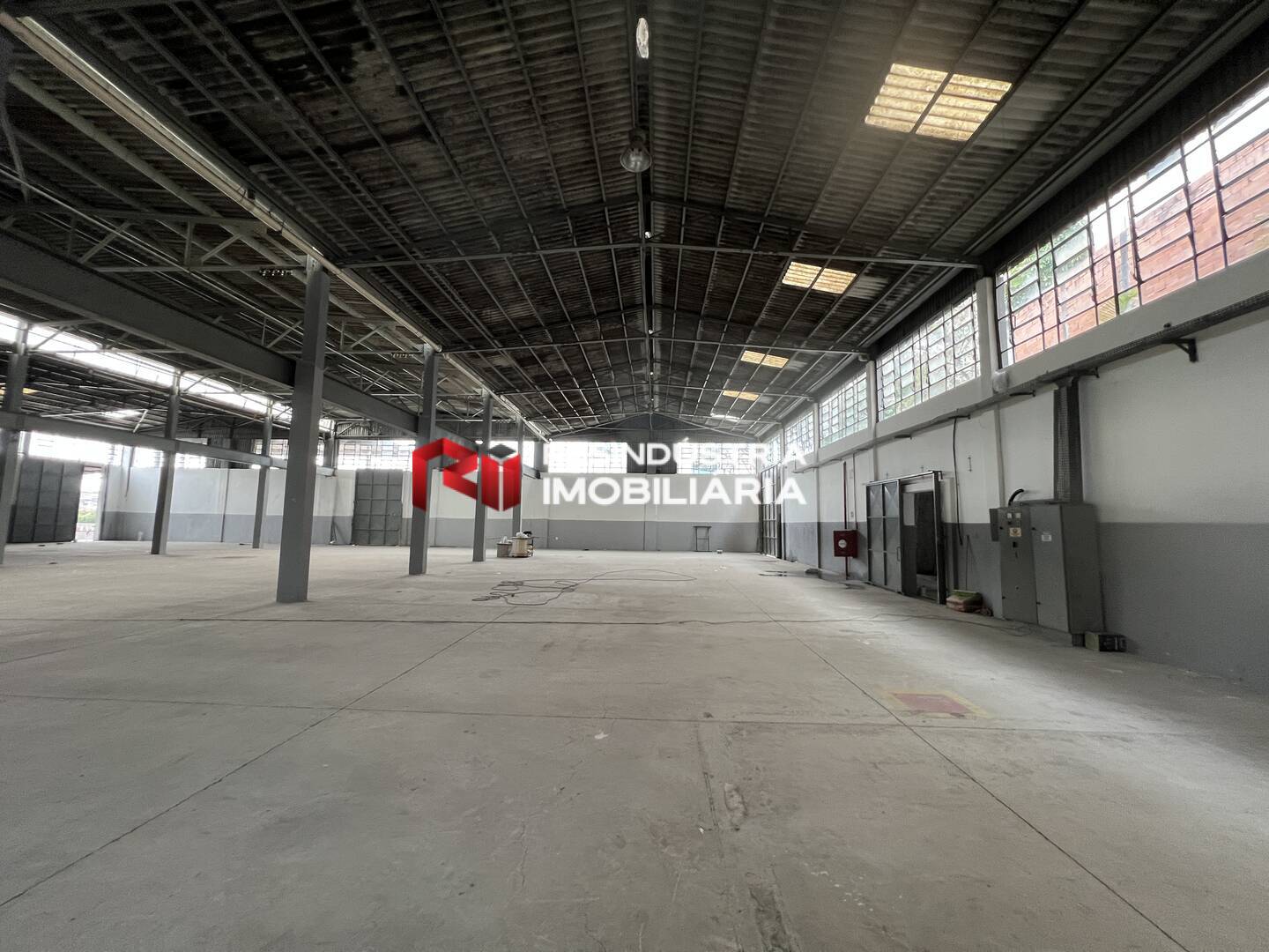 Depósito-Galpão-Armazém para alugar, 1900m² - Foto 36