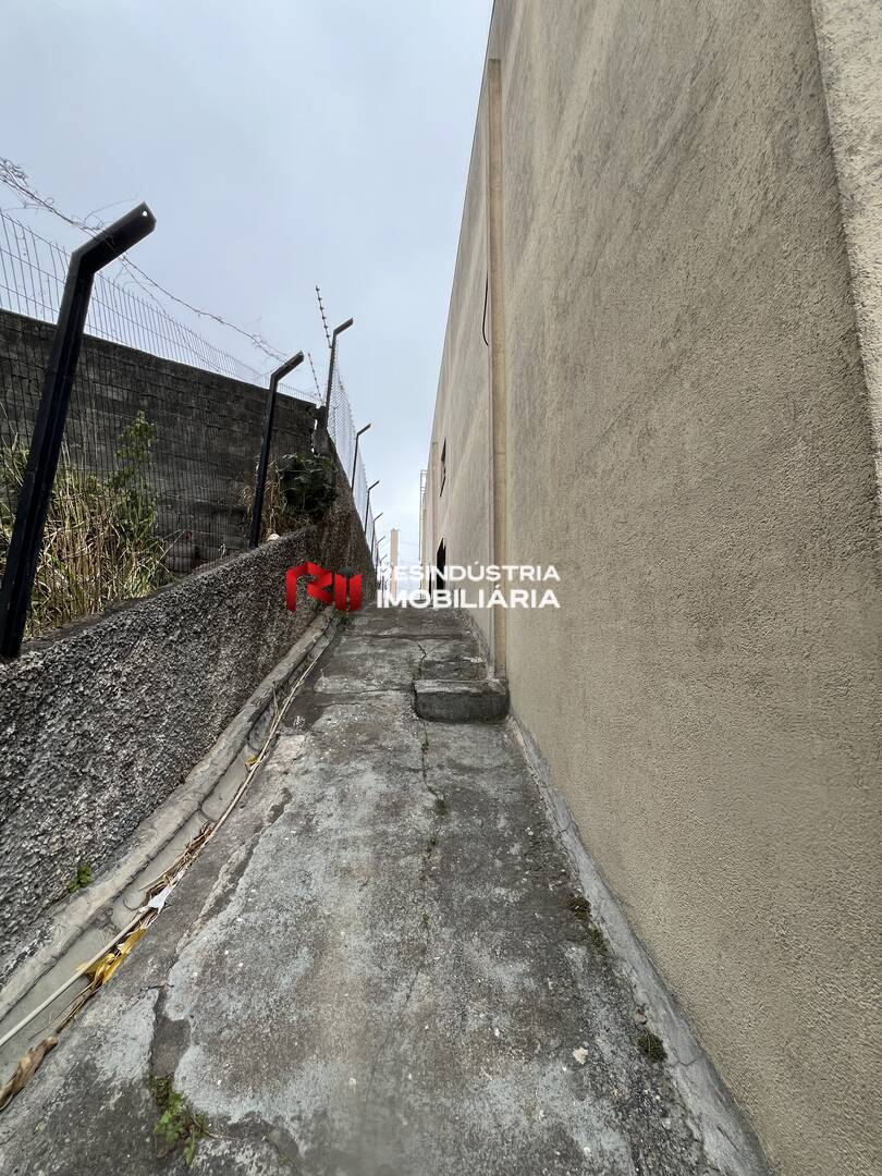 Depósito-Galpão-Armazém para alugar, 1900m² - Foto 11