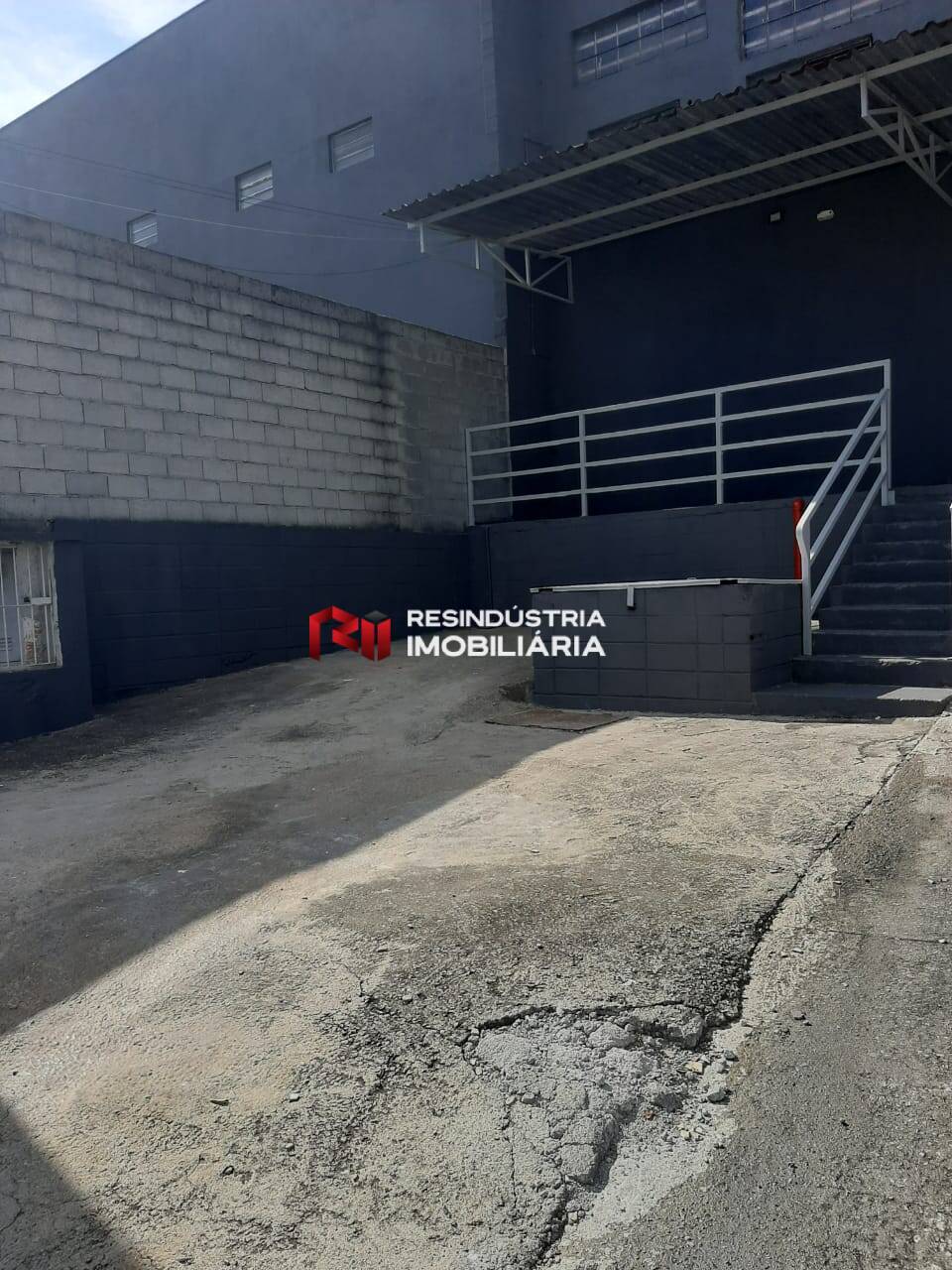 Depósito-Galpão, 590 m² - Foto 2