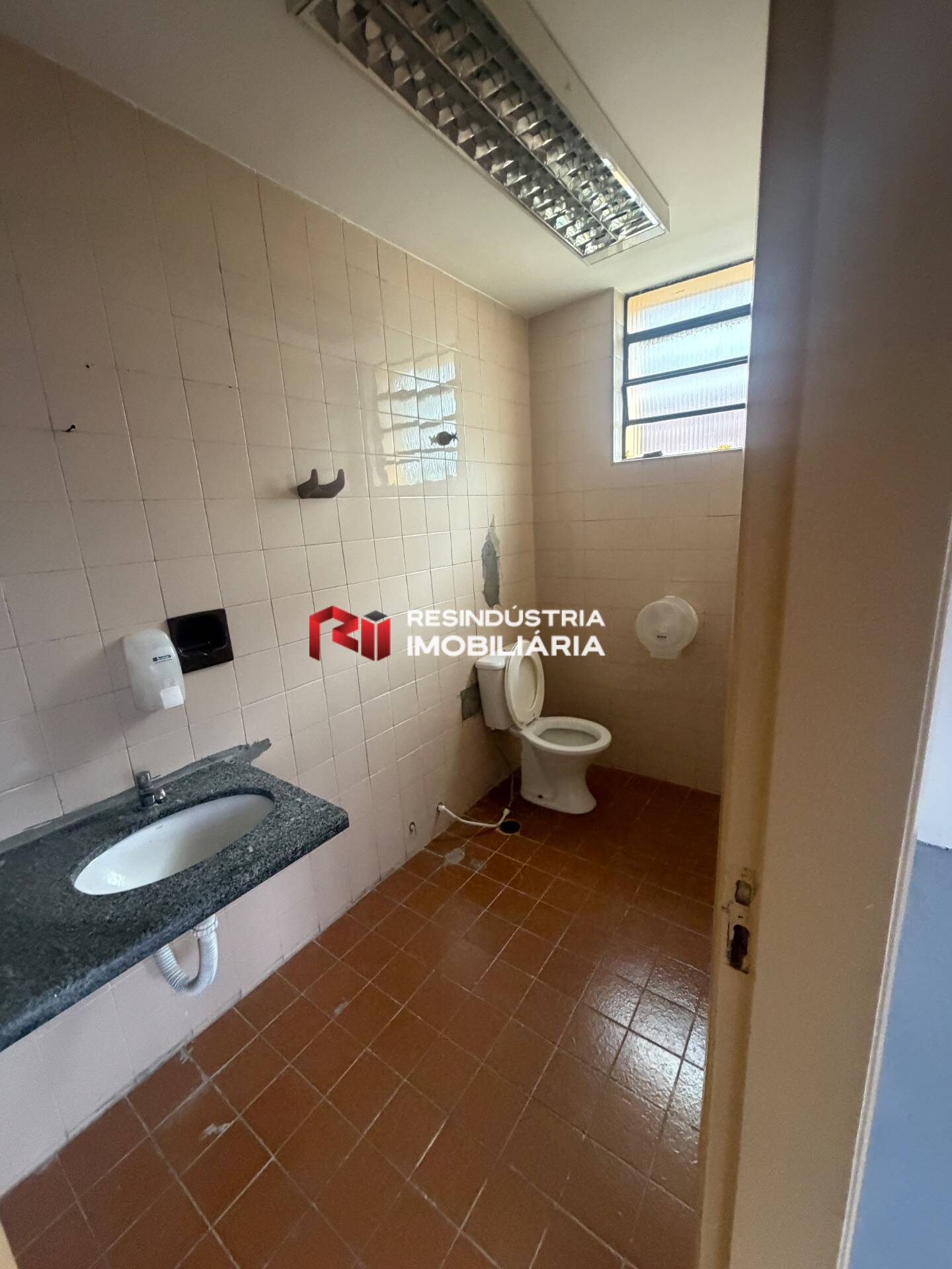 Depósito-Galpão, 1340 m² - Foto 2