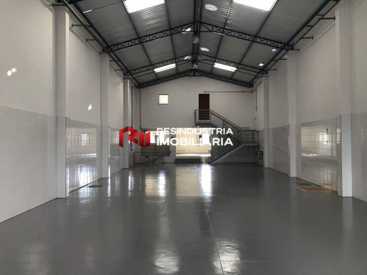 Depósito-Galpão-Armazém para alugar, 400m² - Foto 34