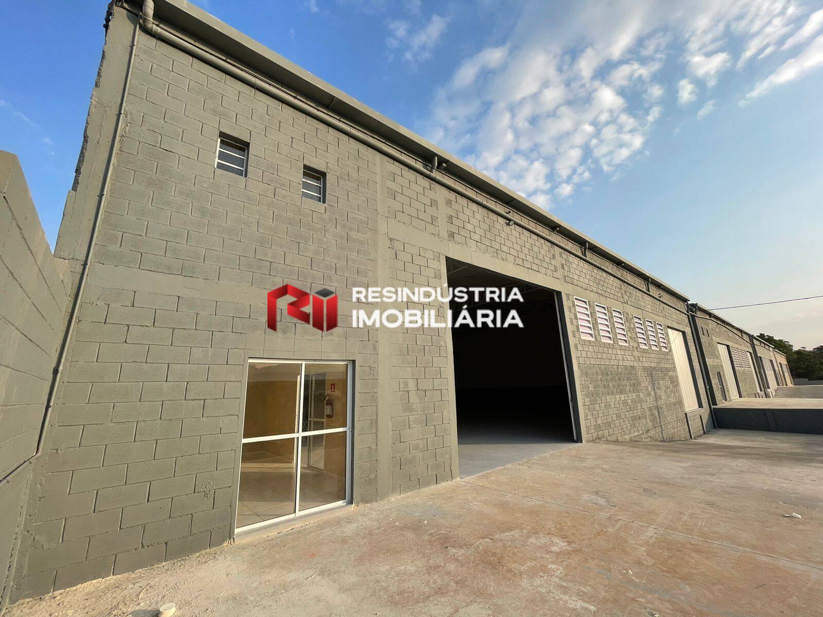 Depósito-Galpão, 700 m² - Foto 1