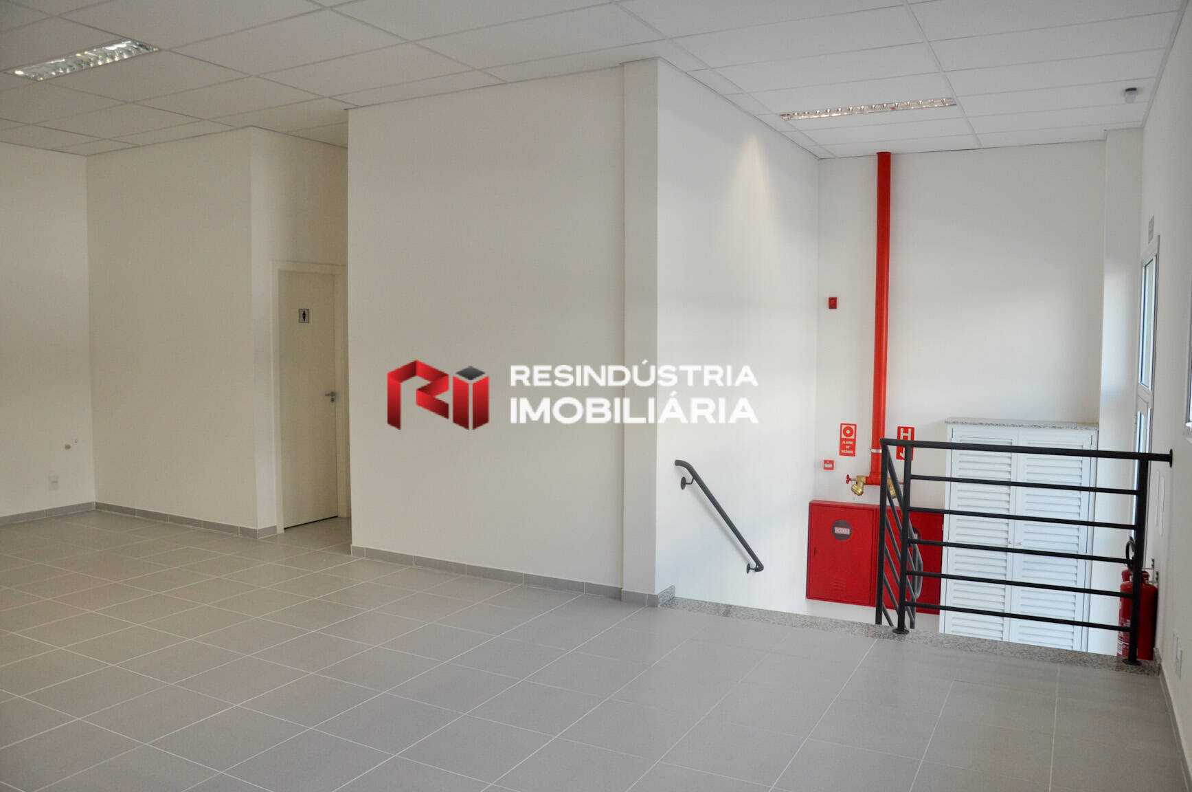 Depósito-Galpão-Armazém para alugar, 1084m² - Foto 21