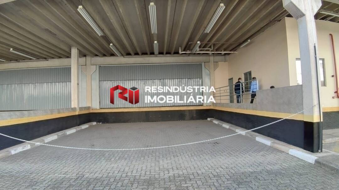 Depósito-Galpão-Armazém para alugar, 1300m² - Foto 4